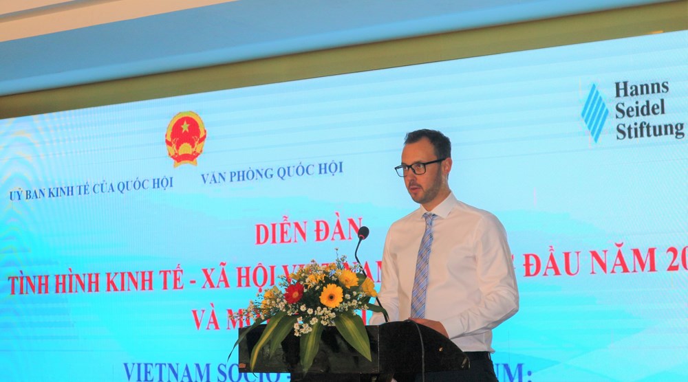 Diễn đàn tình hình kinh tế - xã hội Việt Nam 9 tháng năm 2020 và một số giải pháp - ảnh 2
