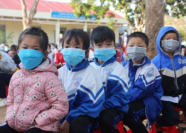 TP.HCM khảo sát ý kiến phụ huynh về việc đeo khẩu trang khi đi học - ảnh 1