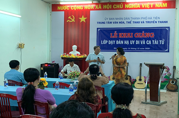 Khai giảng lớp dạy đàn Hạ Uy Di và ca tài tử 2020 - ảnh 2