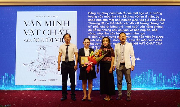 Công bố 10 tựa sách đáng đọc nhất cho giới doanh nhân - ảnh 1
