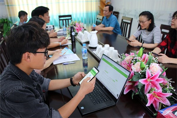 Tăng cường dạy học qua internet, trên truyền hình cho học sinh phổ thông - ảnh 1