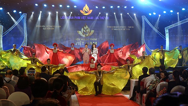 Khai mạc LHP Việt Nam lần thứ XXI: Nhiều nghệ sĩ trẻ tham gia chương trình - ảnh 7