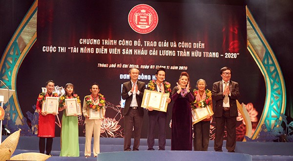Trao 7 giải vàng và 12 giải bạc cho "Tài năng diễn viên sân khấu cải lương Trần Hữu Trang - 2020" - ảnh 2