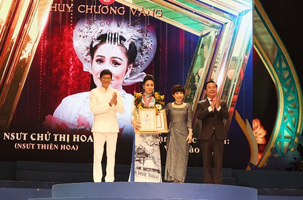 Trao 7 giải vàng và 12 giải bạc cho "Tài năng diễn viên sân khấu cải lương Trần Hữu Trang - 2020" - ảnh 4