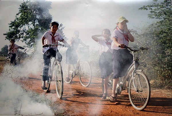 Triển lãm ảnh “Cảm nhận không khí - Feel the Air” - ảnh 4