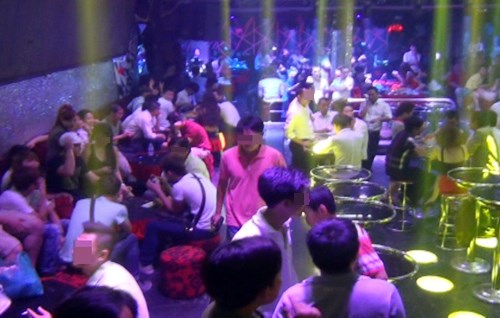 TP.HCM tạm dừng hoạt động chiếu phim, quán bar, massage, vũ trường - ảnh 1