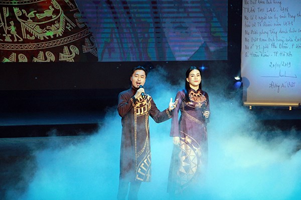 Thiêng liêng chương trình giao lưu nghệ thuật “Mẹ trong trái tim người lính” - ảnh 5
