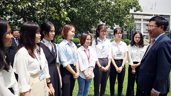 Hội nhập chỉ thành công khi chúng ta giữ gìn được bản sắc và bản lĩnh của dân tộc - ảnh 3