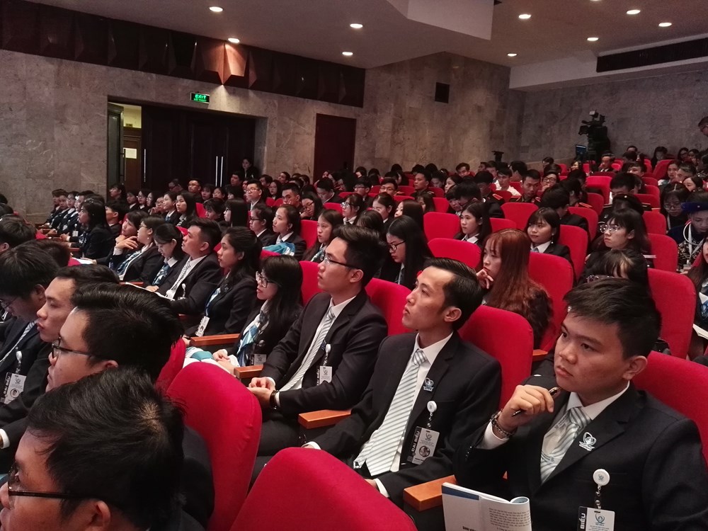 Thủ tướng: Tăng cường giáo dục lý tưởng cách mạng, đạo đức, lối sống, văn hóa cho sinh viên - ảnh 3