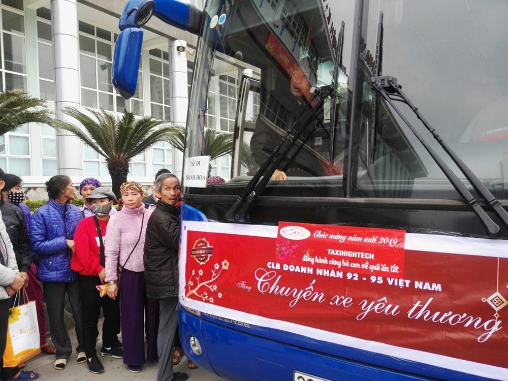 “Chuyến xe yêu thương” của những người bệnh về quê đón Tết - ảnh 1