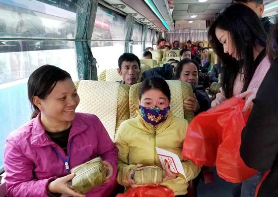“Chuyến xe yêu thương” của những người bệnh về quê đón Tết - ảnh 4