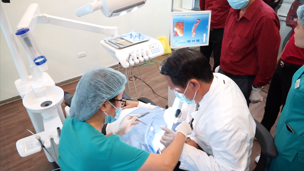 Phục hình răng sứ thẩm mỹ chỉ với một lần hẹn - ảnh 1