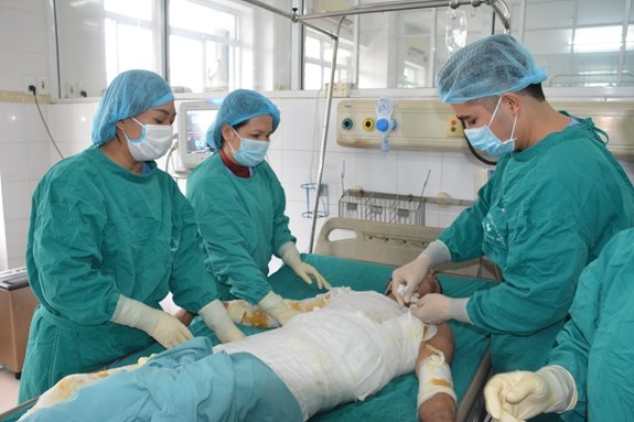Viện Bỏng quốc gia ghép da thành công ba bệnh nhân bị tai nạn lao động - ảnh 1