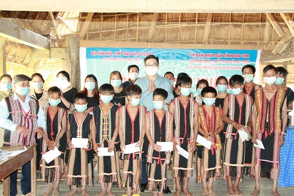 Kon Tum: Ra mắt 2 CLB sinh hoạt văn hóa gắn với phát triển du lịch - ảnh 2