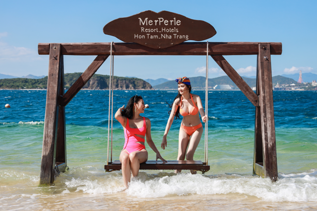 Khánh Hòa: Hoa hậu, người đẹp thích thú chơi golf, tắm biển Nha Trang - ảnh 5