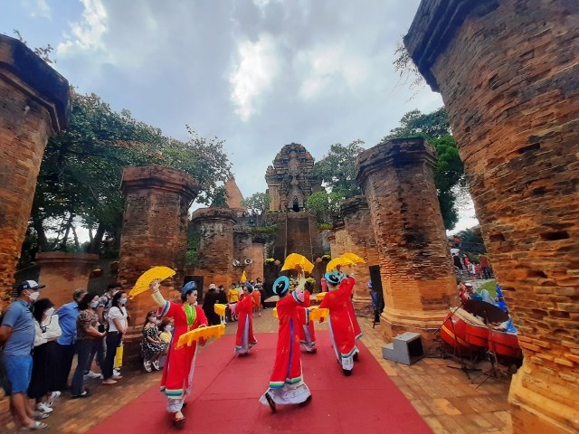 “Hiến kế” để du lịch Khánh Hòa hồi phục và phát triển - ảnh 2