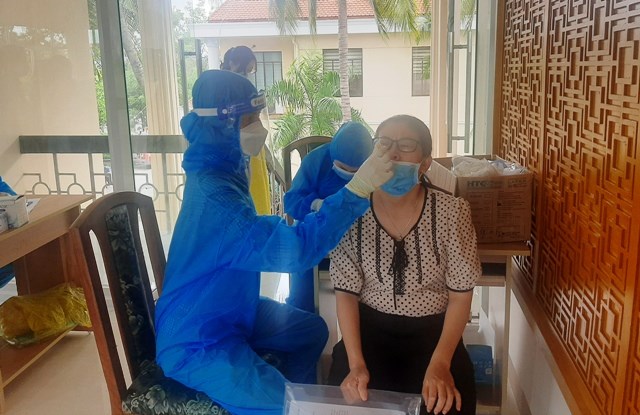 Khánh Hòa: Tăng cường siết chặt các biện pháp phòng, chống dịch bệnh - ảnh 2