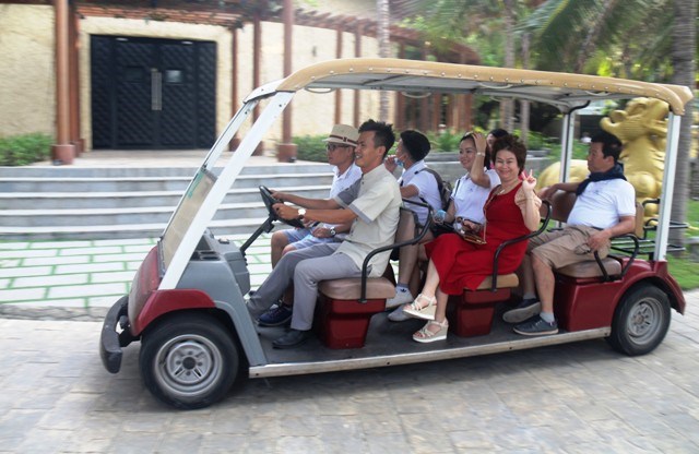 Khánh Hòa: Đẩy mạnh các hoạt động đón khách du lịch dịp cuối năm - ảnh 2