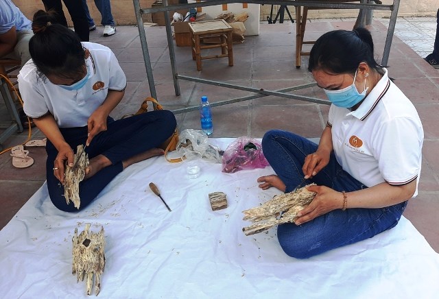 Khánh Hòa: Làng nghề thủ công chế tác Trầm Hương khởi sắc - ảnh 1
