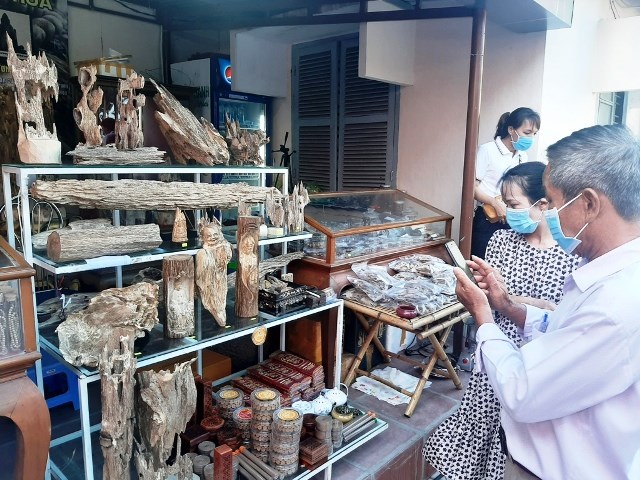 Khánh Hòa: Làng nghề thủ công chế tác Trầm Hương khởi sắc - ảnh 2