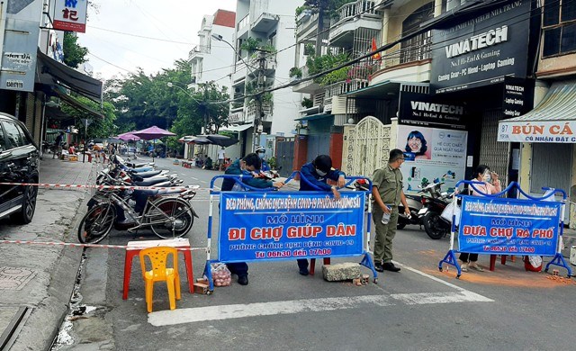 Khánh Hòa: Số ca mắc Covid-19 vượt mốc 6.000, phố  “im lặng” đường vắng người - ảnh 6