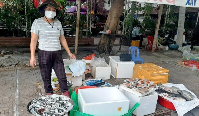 Khánh Hòa: Số ca mắc Covid-19 vượt mốc 6.000, phố  “im lặng” đường vắng người - ảnh 8