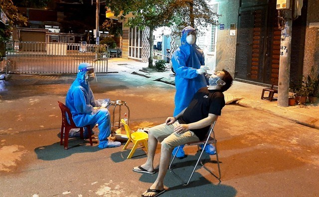 Khánh Hòa: Test nhanh toàn TP. Nha Trang, phát hiện 31 ca dương tính với SARS-CoV-2 - ảnh 1