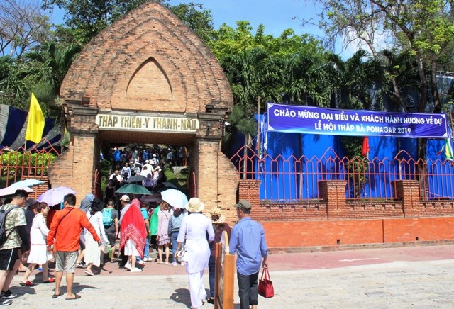Khánh Hòa: Tháp Bà Ponagar và danh thắng Hòn Chồng mở cửa đón khách ngày 15.10 - ảnh 1