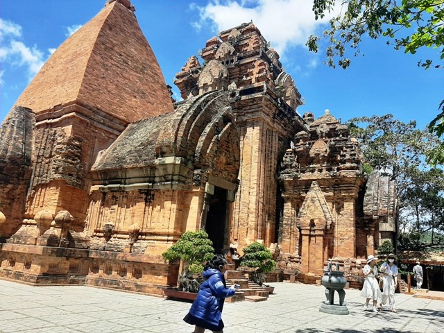 Khánh Hòa đề xuất giảm giá vé tham quan di tích, danh lam thắng cảnh - ảnh 1