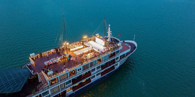 Khánh Hòa thí điểm cho du khách lưu trú đêm trên vịnh Nha Trang - ảnh 1