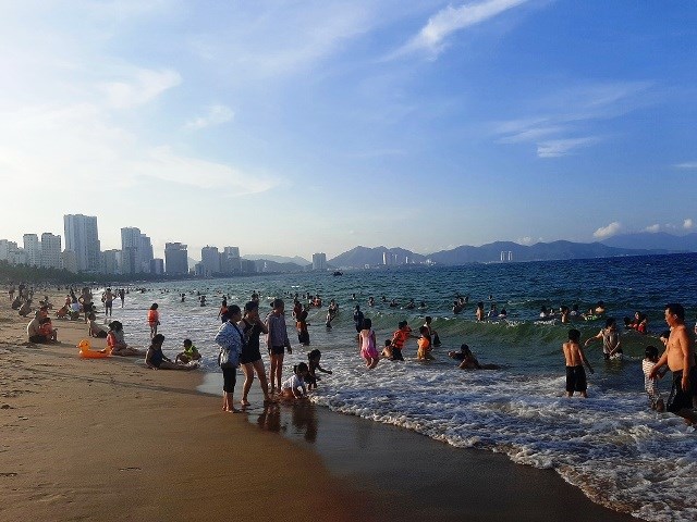 Nam Trung Bộ - Tây Nguyên: Thu hút du khách nhưng không quên phòng, chống dịch - ảnh 1