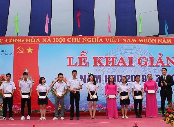 Trường Cao đẳng Du lịch Nha Trang đón hơn 1.000 tân sinh viên nhập học - ảnh 1