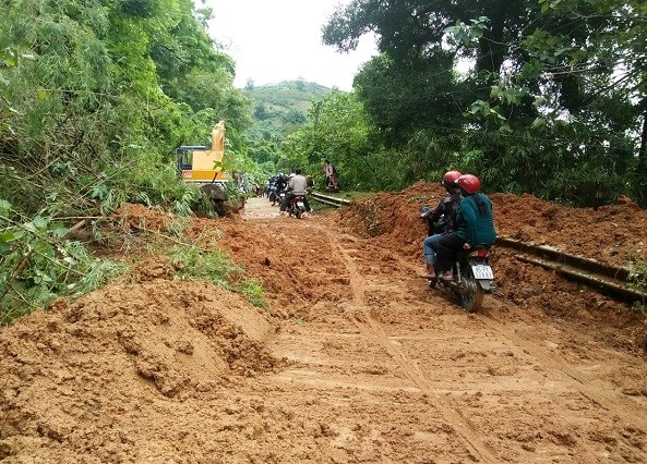 Nam Trung Bộ và Tây Nguyên có mưa lớn, sạt lỡ, lũ quét nguy hiểm - ảnh 1