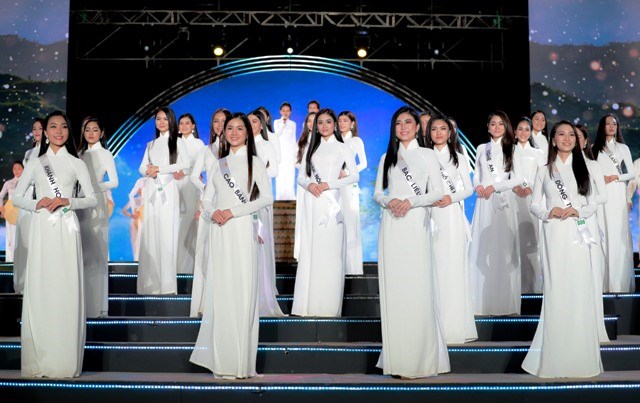 Top 30 thí sinh Miss Tourism Vietnam 2020 duyên dáng trong trang phục áo dài - ảnh 2