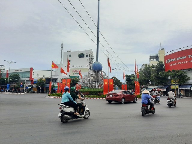 Khánh Hòa: Người dân nô nức đi bỏ phiếu bầu cử - ảnh 5