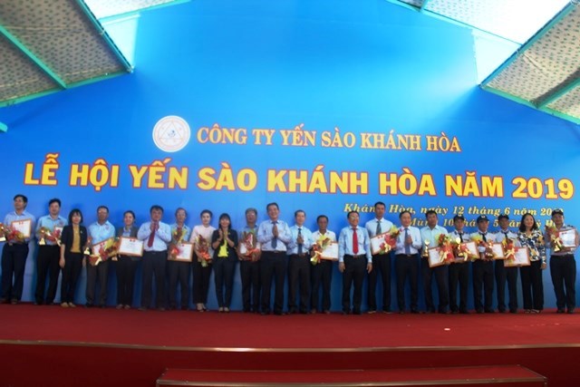 Khánh Hòa: Đông đảo người dân, du khách tham gia Lễ hội Yến sào - ảnh 4