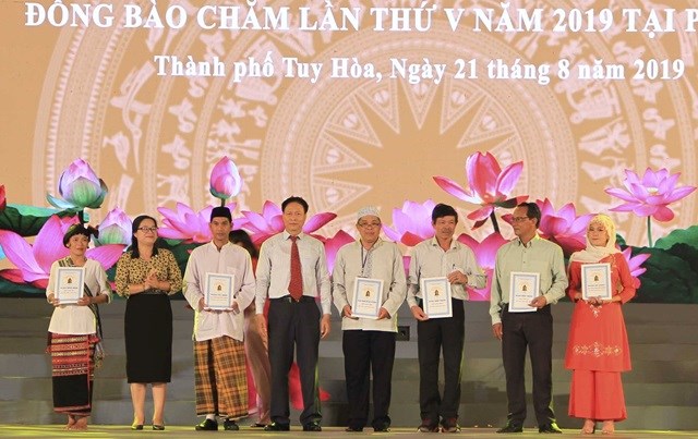 Bế mạc Ngày hội Văn hóa, Thể thao và Du lịch đồng bào Chăm lần thứ V - ảnh 2