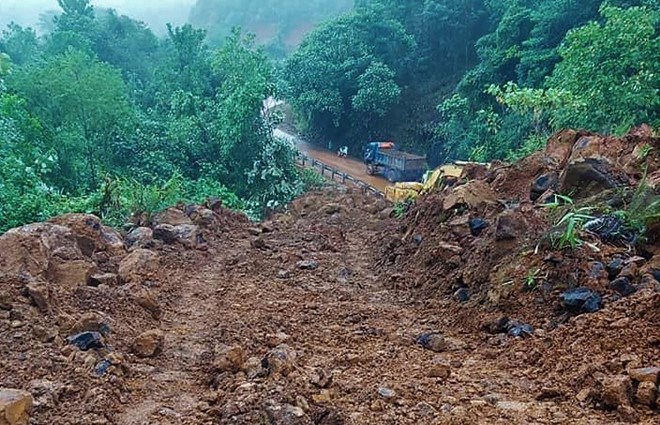 Nam Trung Bộ và Tây Nguyên có mưa lớn, sạt lỡ, lũ quét nguy hiểm - ảnh 2
