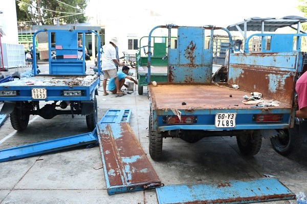 Ninh Thuận: Tiêu hủy hàng trăm phương tiện xe gắn máy không rõ nguồn gốc - ảnh 2