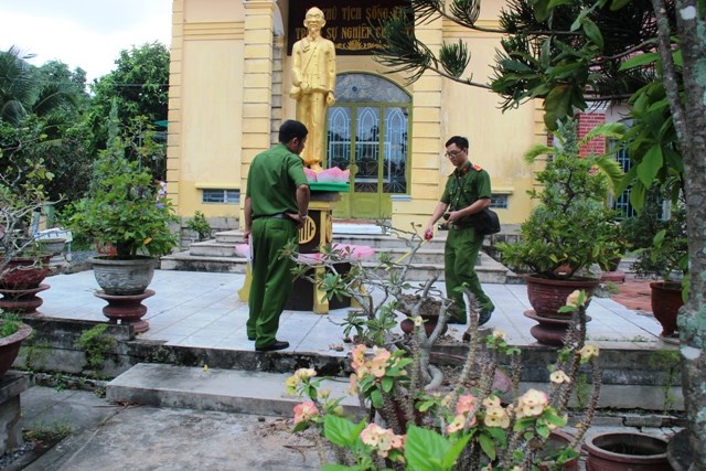 Khánh Hòa: Khu tưởng niệm Bác Hồ bị kẻ gian "đột nhập" - ảnh 2