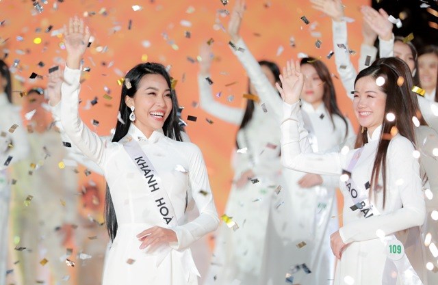 Top 30 thí sinh Miss Tourism Vietnam 2020 duyên dáng trong trang phục áo dài - ảnh 4