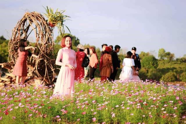 Đắk Hà (Kon Tum): Du lịch cộng đồng hút khách du lịch dịp Tết - ảnh 3