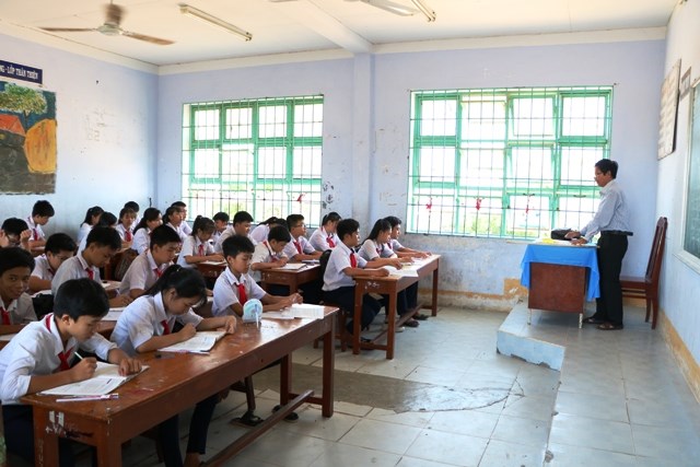 Ninh Thuận: Đa số các trường chọn bộ sách giáo khoa “Kết nối tri thức với cuộc sống” và “Cánh diều” cho học sinh lớp 1. - ảnh 1