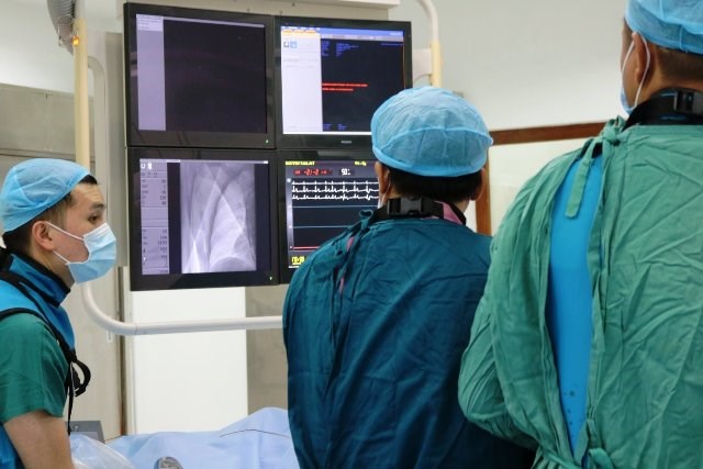 Ninh Thuận:  Cứu sống bệnh nhân nhồi máu cơ tim cấp, biến chứng sốc - ảnh 1