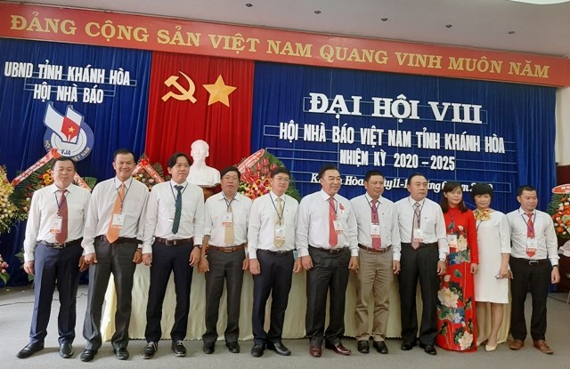 Ông Đoàn Minh Long tiếp tục giữ chức Chủ tịch Hội Nhà báo Việt Nam tỉnh Khánh Hòa - ảnh 3