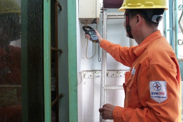 PC Khánh Hòa Năm 2019, phấn đấu tăng 10% lượng điện thương phẩm - ảnh 1