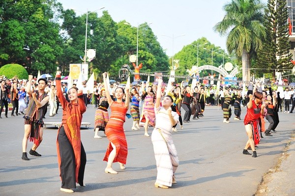 Sôi động Lễ hội đường phố Buôn Ma Thuột - ảnh 4