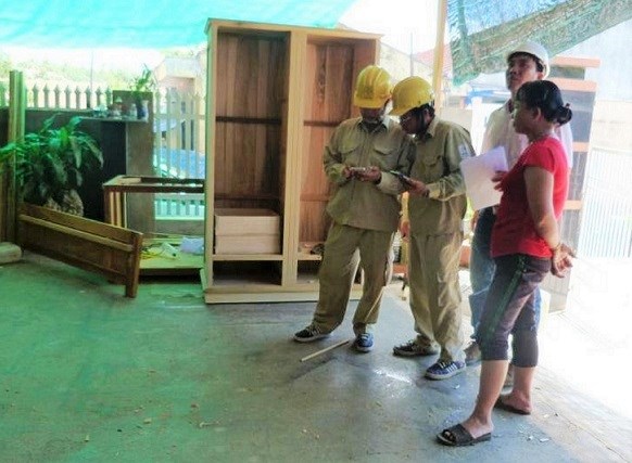 PC Khánh Hòa: Lắp đặt trạm biến áp mới đảm bảo cho khách hàng sử dụng điện an toàn - ảnh 1
