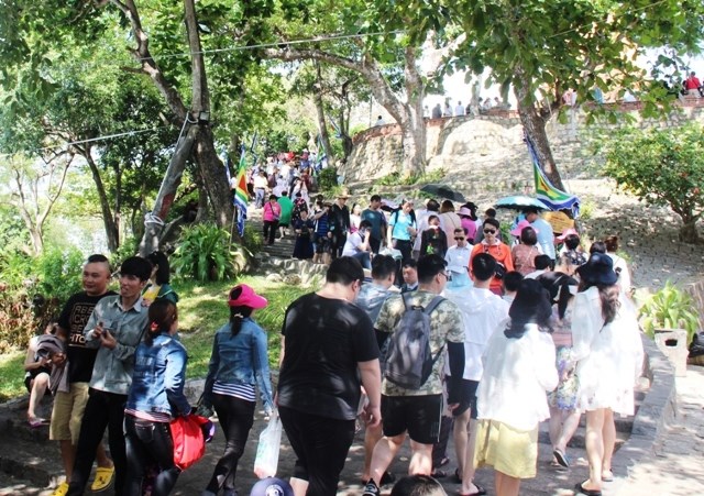 Khánh Hòa: Lễ hội Tháp Bà Ponagar thu hút trên 100.000 lượt du khách - ảnh 2