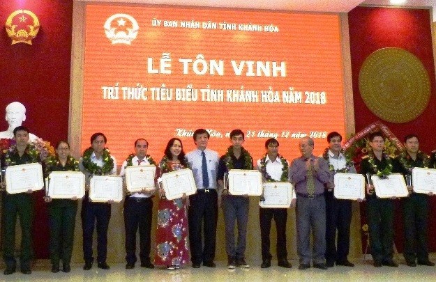 PC Khánh Hòa: Người cán bộ có nhiều sáng kiến hay, làm lợi cho DN, NLĐ hơn 6 tỷ đồng - ảnh 2